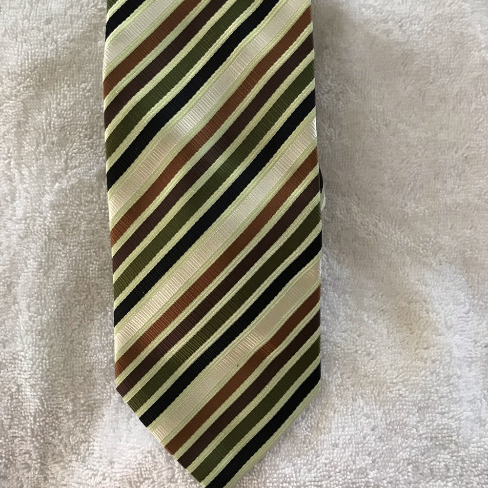 Bergamo New York green striped tie 2/$15